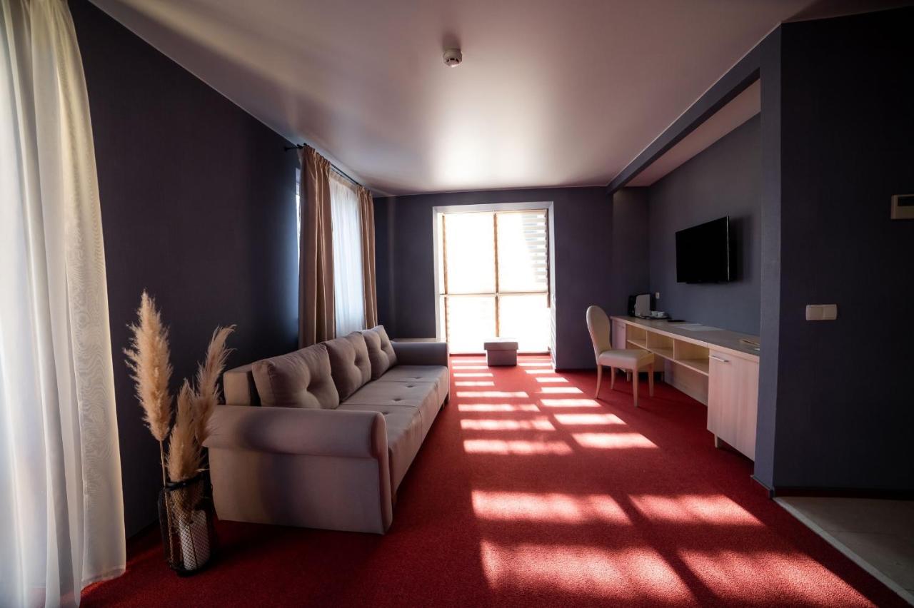 Sribni Leleky Hotel&Spa Lutsʼk Exterior foto