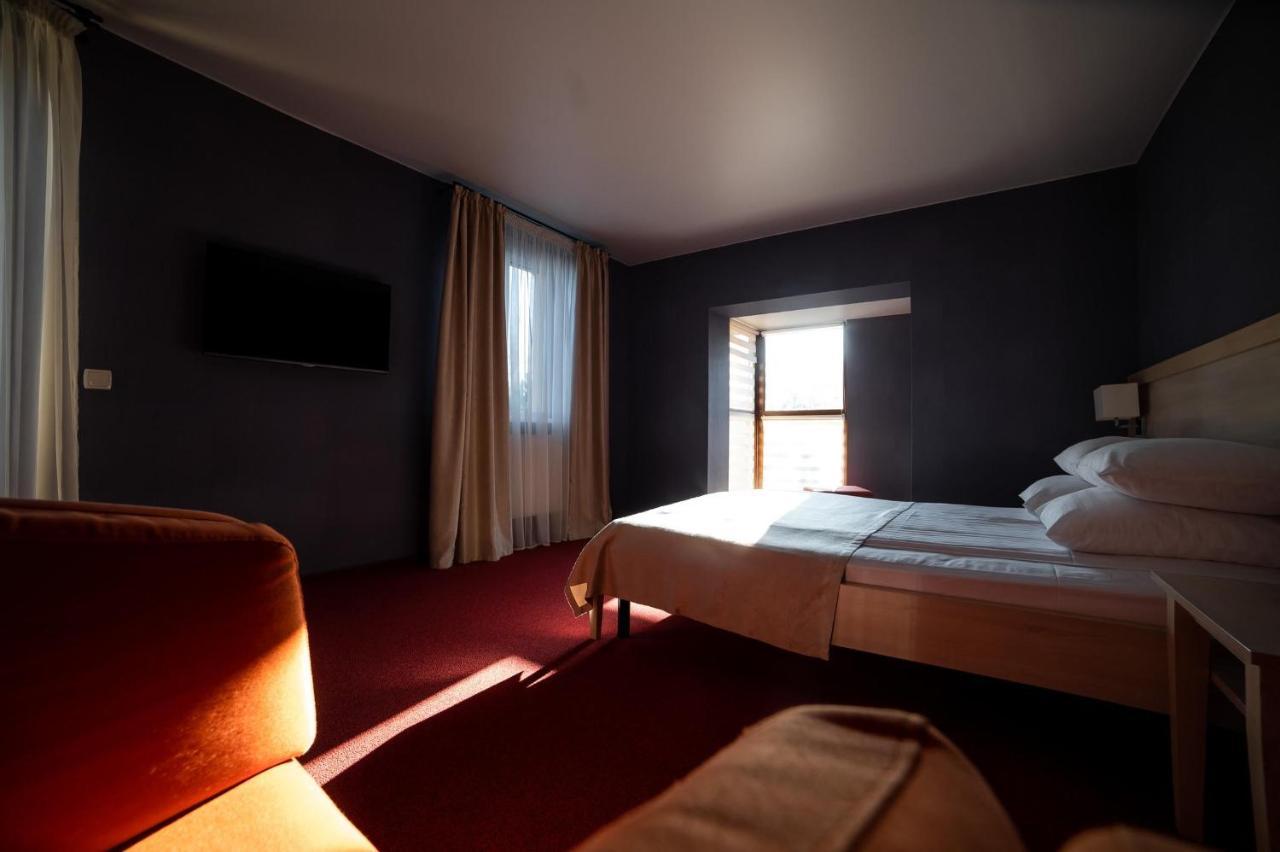 Sribni Leleky Hotel&Spa Lutsʼk Exterior foto